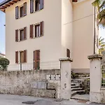The Nest Between E Bellagio 公寓