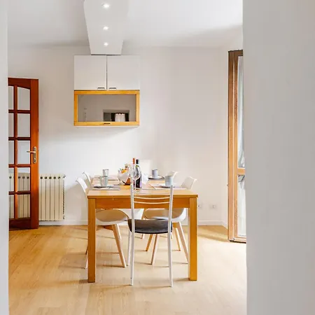 The Nest Between E Bellagio Apartment *